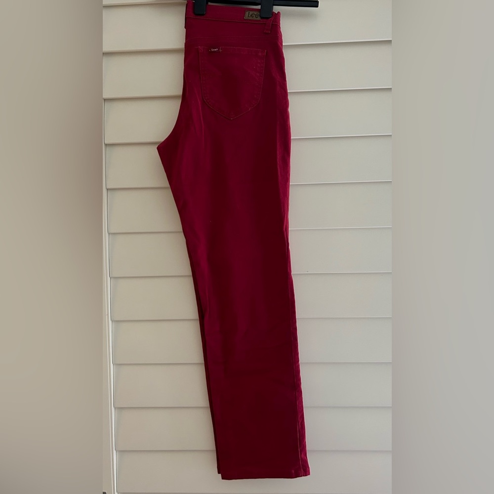Sz 10 LEE - Mid Rise - Relaxed Fit - Straight Leg pants